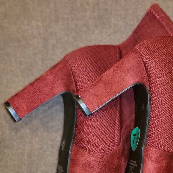 Impo Red Sock Booties - Picture 5 of 5